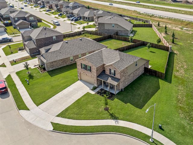 1008 Valerian Drive, Haslet, TX 76052