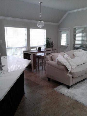 3901 Windswept Drive, Montgomery, TX 77356