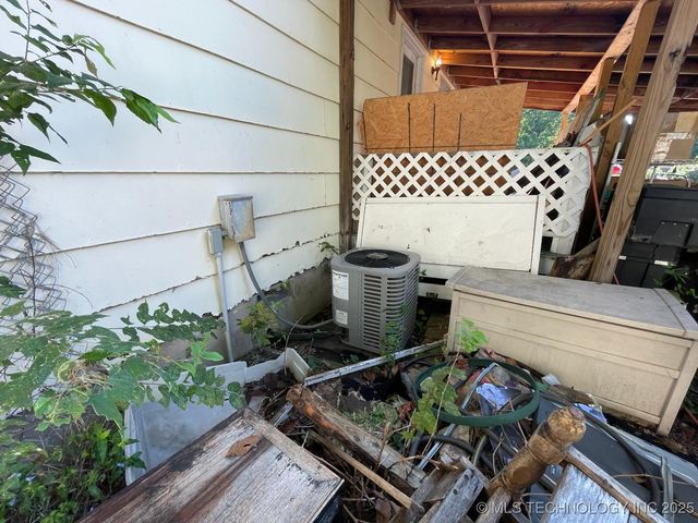 160 S 36th Avenue W, Tulsa, OK 74127