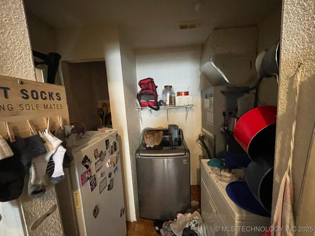 160 S 36th Avenue W, Tulsa, OK 74127