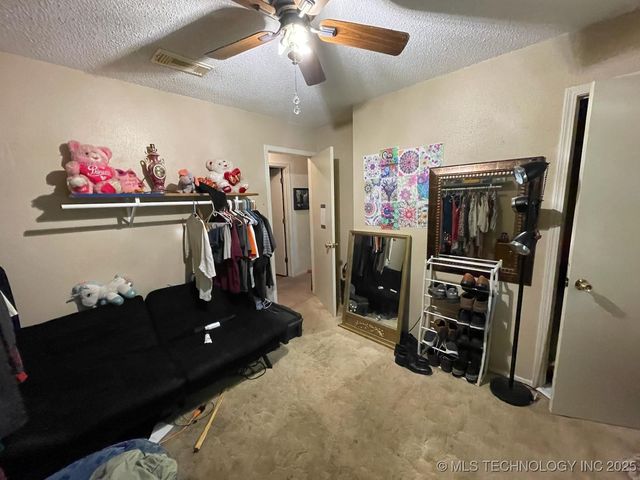 160 S 36th Avenue W, Tulsa, OK 74127