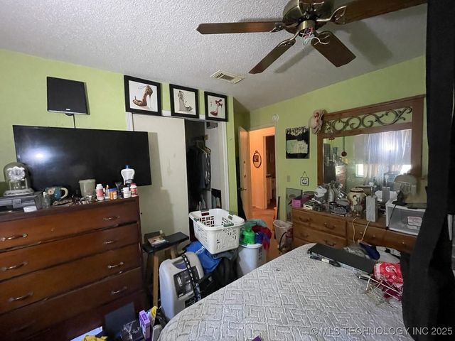 160 S 36th Avenue W, Tulsa, OK 74127