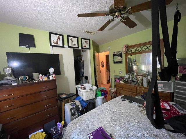 160 S 36th Avenue W, Tulsa, OK 74127