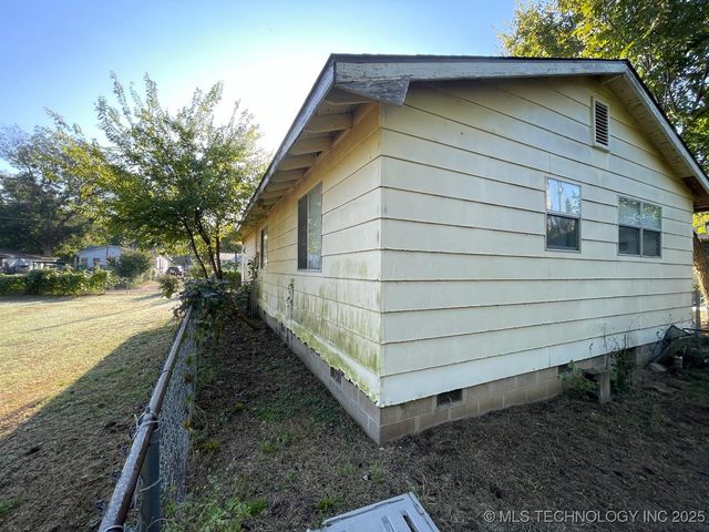 160 S 36th Avenue W, Tulsa, OK 74127