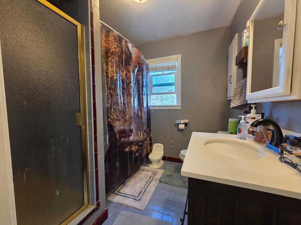 Image 12 of property listing at 14200 Sycamore Avenue, San Martin, CA 95046