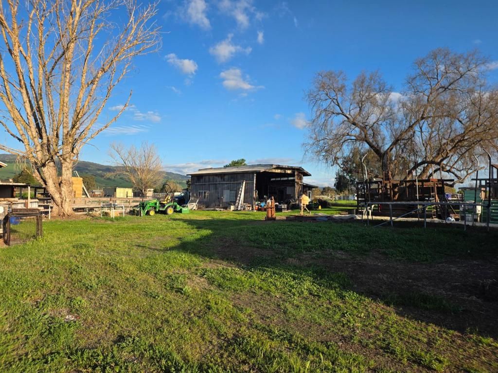 Image 18 of property listing at 14200 Sycamore Avenue, San Martin, CA 95046