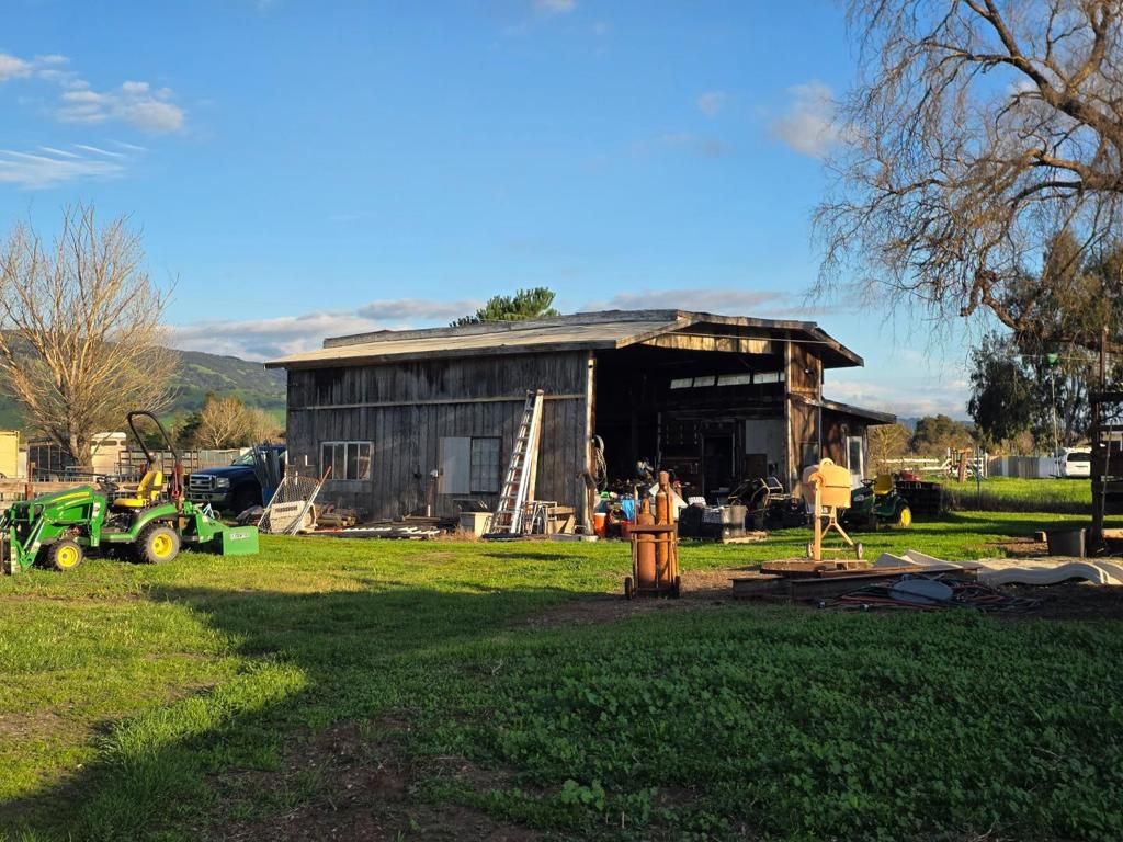 Image 19 of property listing at 14200 Sycamore Avenue, San Martin, CA 95046