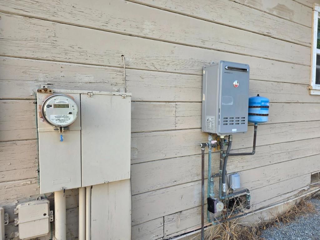 Image 50 of property listing at 14200 Sycamore Avenue, San Martin, CA 95046