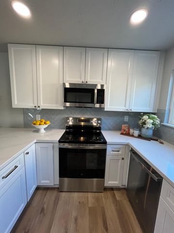 5122 Creek Shadows Drive, Kingwood, TX 77339