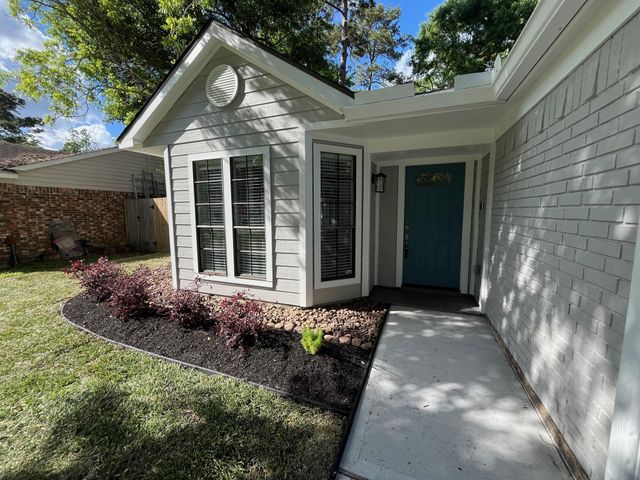 5122 Creek Shadows Drive, Kingwood, TX 77339