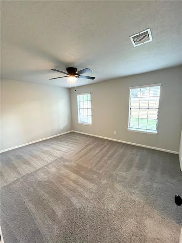 5122 Creek Shadows Drive, Kingwood, TX 77339