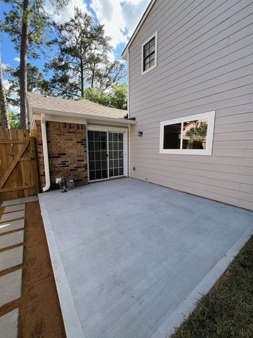 5122 Creek Shadows Drive, Kingwood, TX 77339