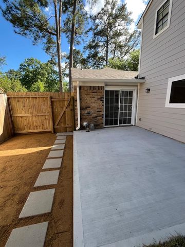 5122 Creek Shadows Drive, Kingwood, TX 77339