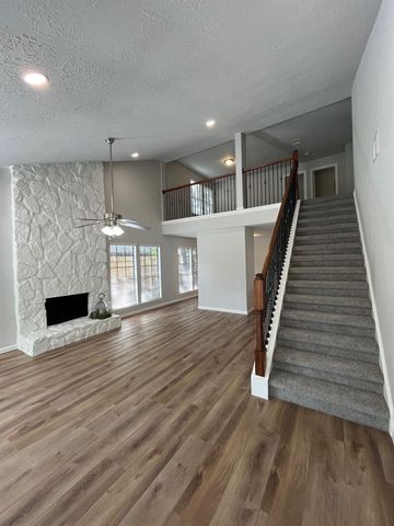 5122 Creek Shadows Drive, Kingwood, TX 77339