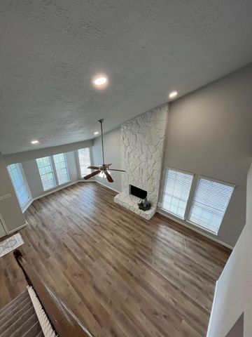 5122 Creek Shadows Drive, Kingwood, TX 77339