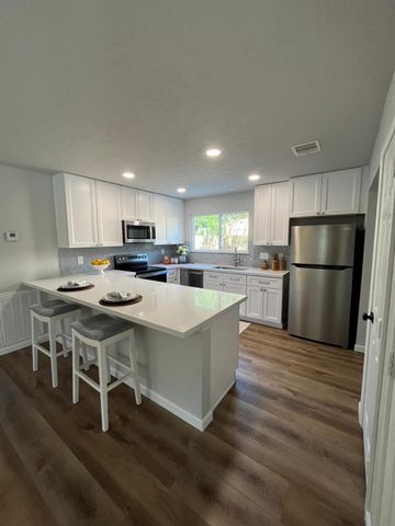 5122 Creek Shadows Drive, Kingwood, TX 77339