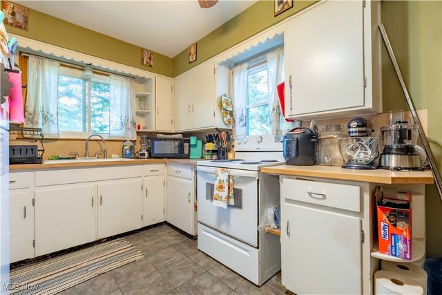 3831 11th Street SW, Canton, OH 44710