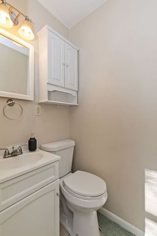 381 Keith Avenue, Crystal Lake, IL 60014