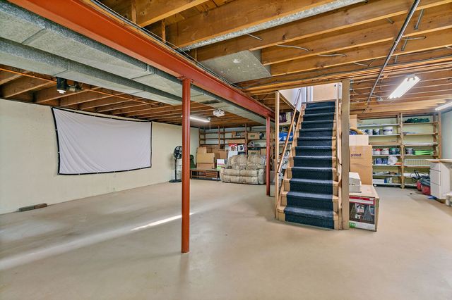 381 Keith Avenue, Crystal Lake, IL 60014