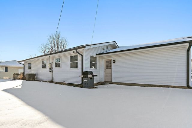 381 Keith Avenue, Crystal Lake, IL 60014