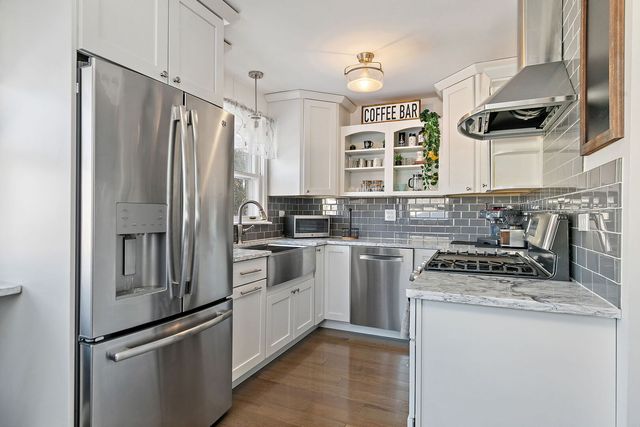 381 Keith Avenue, Crystal Lake, IL 60014