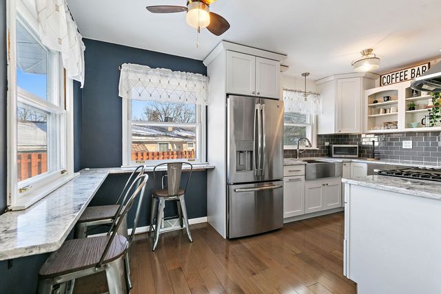 381 Keith Avenue, Crystal Lake, IL 60014