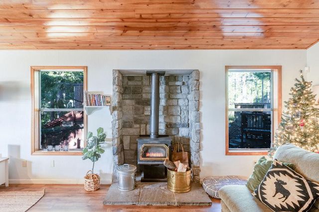 22324 Twain Harte Dr, Twain Harte, CA 95383