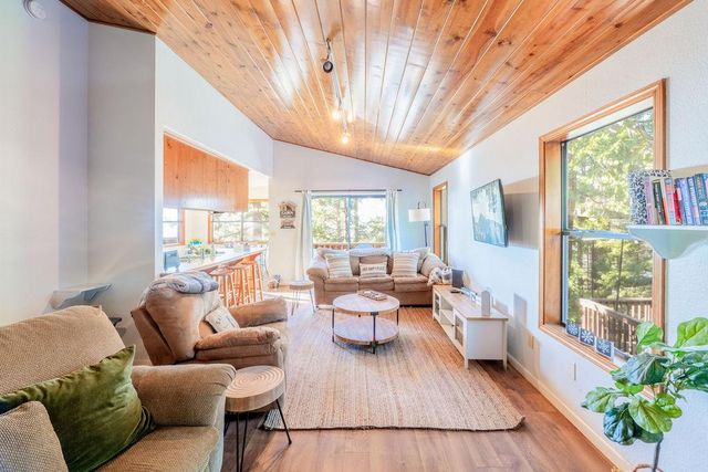 22324 Twain Harte Dr, Twain Harte, CA 95383