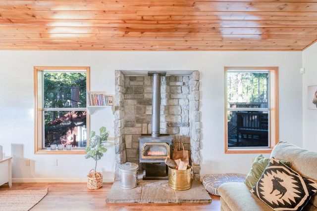 22324 Twain Harte Dr, Twain Harte, CA 95383