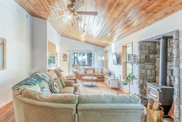 22324 Twain Harte Dr, Twain Harte, CA 95383