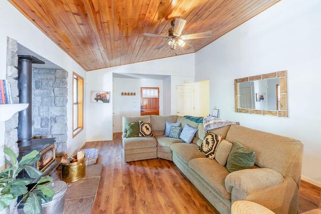 22324 Twain Harte Dr, Twain Harte, CA 95383