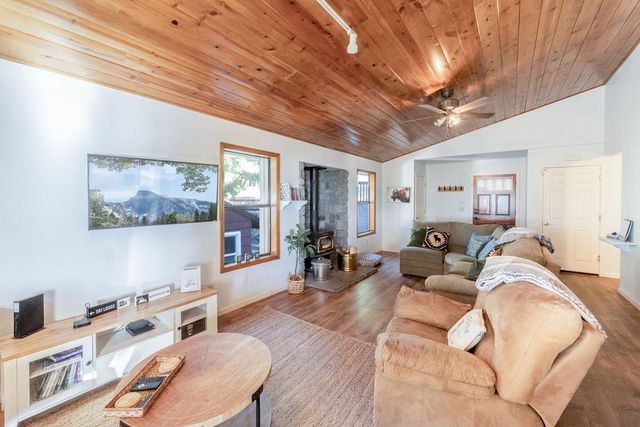 22324 Twain Harte Dr, Twain Harte, CA 95383