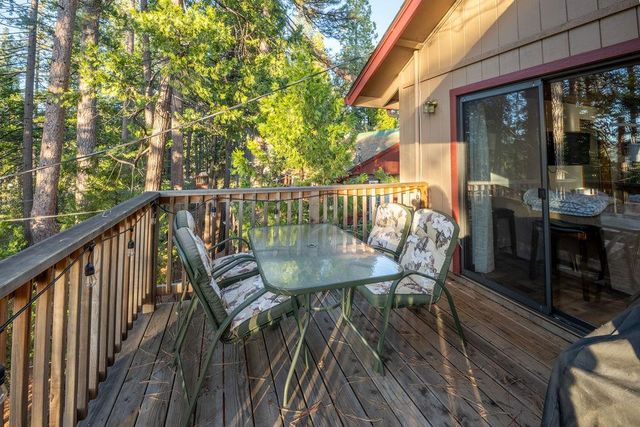 22324 Twain Harte Dr, Twain Harte, CA 95383