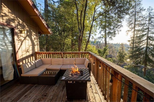 22324 Twain Harte Dr, Twain Harte, CA 95383