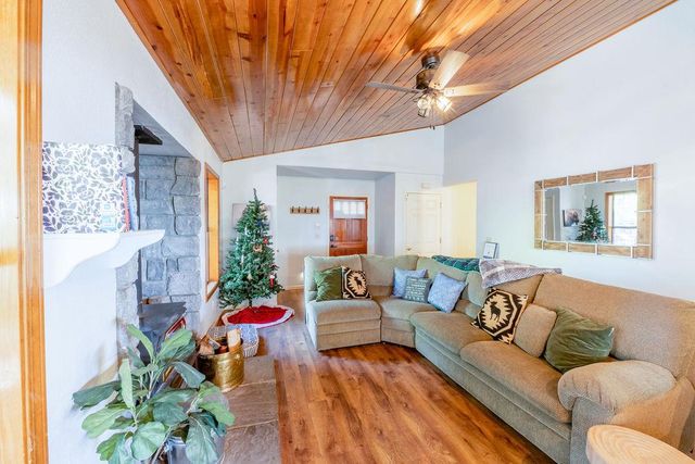 22324 Twain Harte Dr, Twain Harte, CA 95383