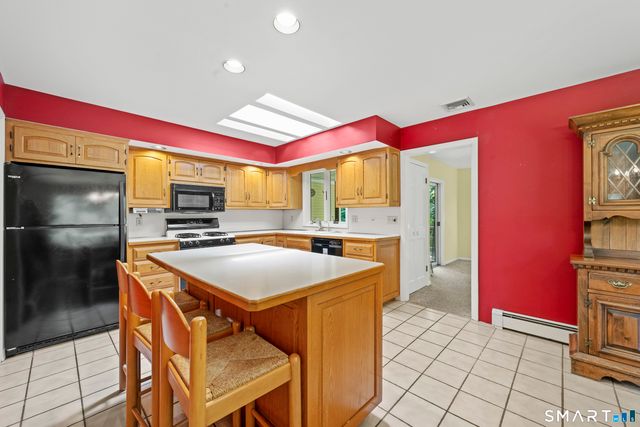 95 Pemberton Drive, Trumbull, CT 06611