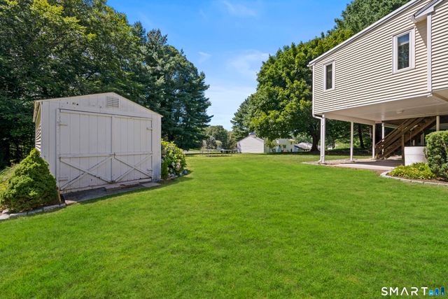 95 Pemberton Drive, Trumbull, CT 06611