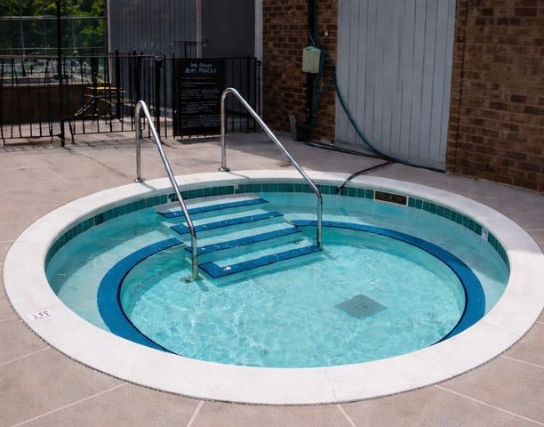 9387 Bay Colony Drive 3W, Des Plaines, IL 60016