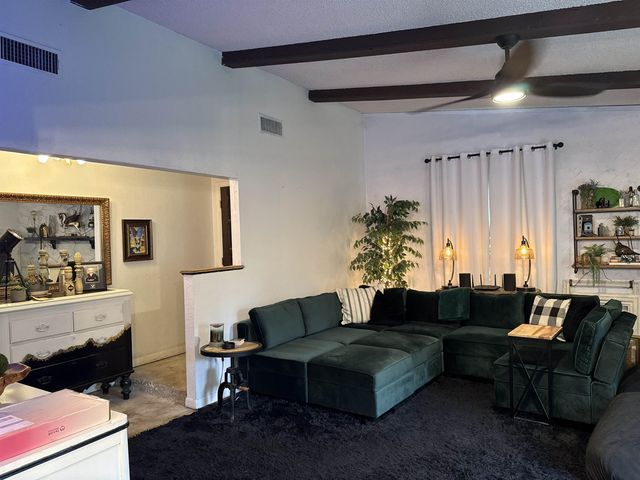 109 E Gladiola St, White Oak, TX 75693