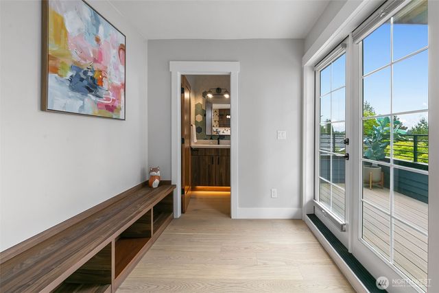 10715 2nd Avenue NW, Seattle, WA 98177