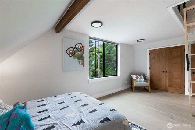 10715 2nd Avenue NW, Seattle, WA 98177
