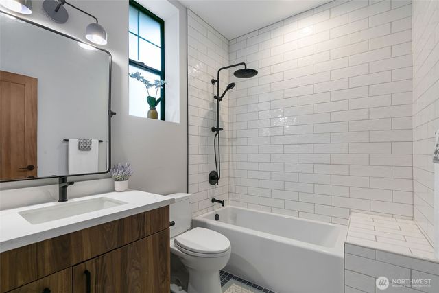 10715 2nd Avenue NW, Seattle, WA 98177