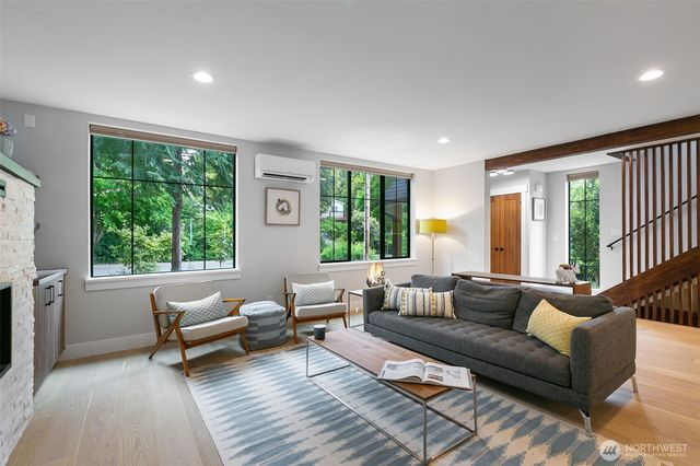 10715 2nd Avenue NW, Seattle, WA 98177
