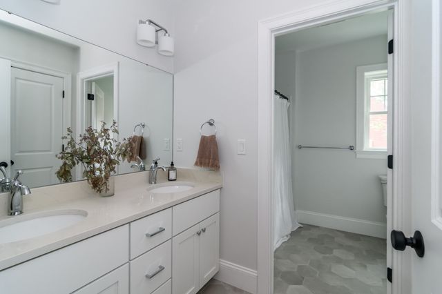 53 Beacon St, Natick, MA 01760