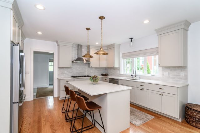 53 Beacon St, Natick, MA 01760