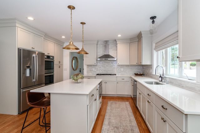 53 Beacon St, Natick, MA 01760