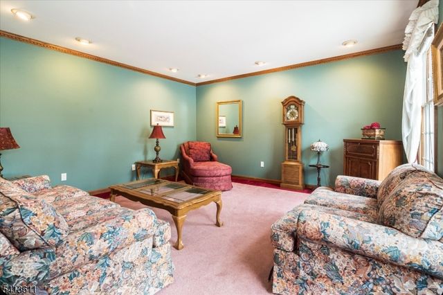 4 Woods Ave, Stanhope Boro, NJ 07874