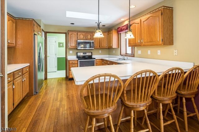 4 Woods Ave, Stanhope Boro, NJ 07874