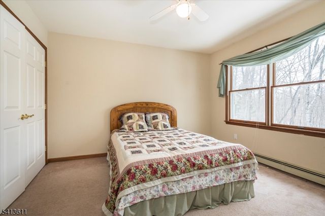 4 Woods Ave, Stanhope Boro, NJ 07874