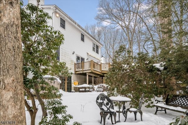 4 Woods Ave, Stanhope Boro, NJ 07874